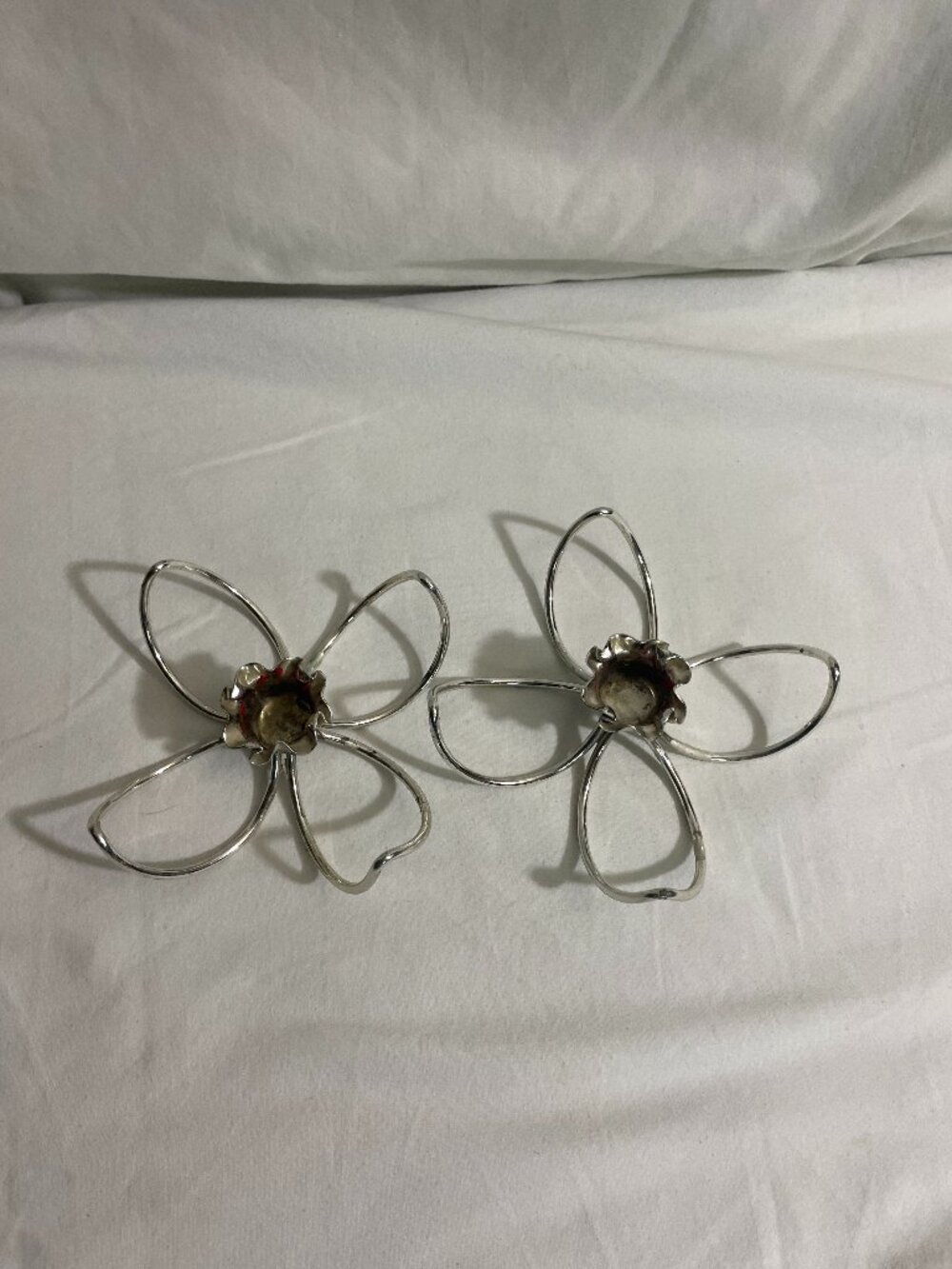 Set of 2 Modern Silver Tone Flower Metal Tealight Candle Holders Floral Decor